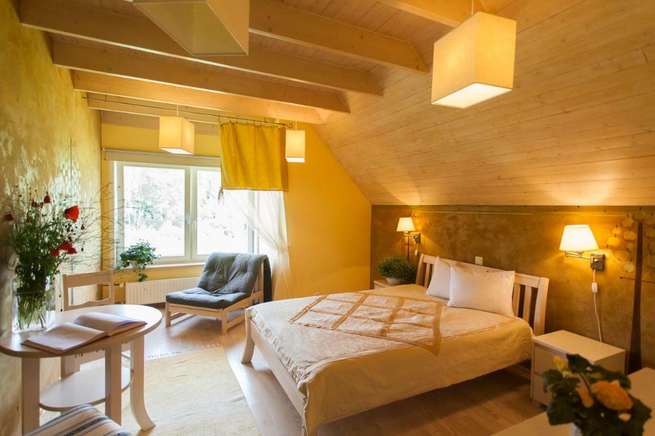 Altmoisa Guesthouse Tuuru Bagian luar foto
